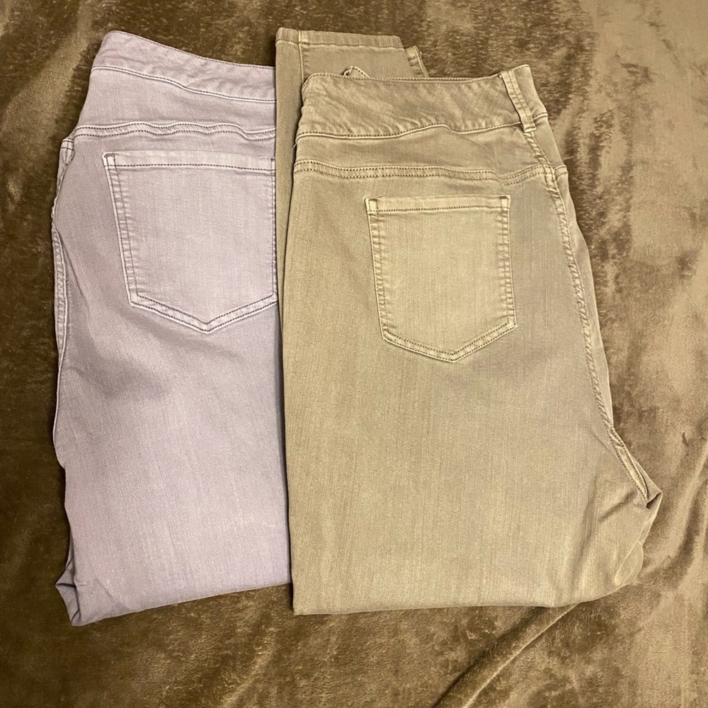 Two pairs of jeans -Torrid